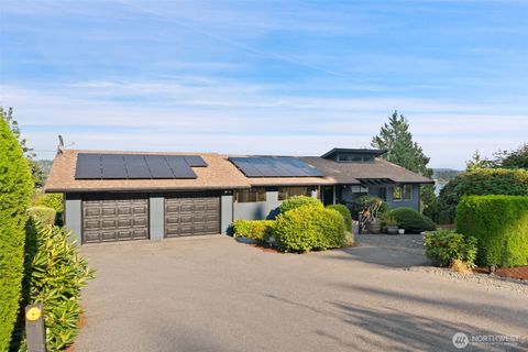 Photo of 3620 NE Bahia Vista Dr, Bremerton, WA 98310 (MLS # 2427253)