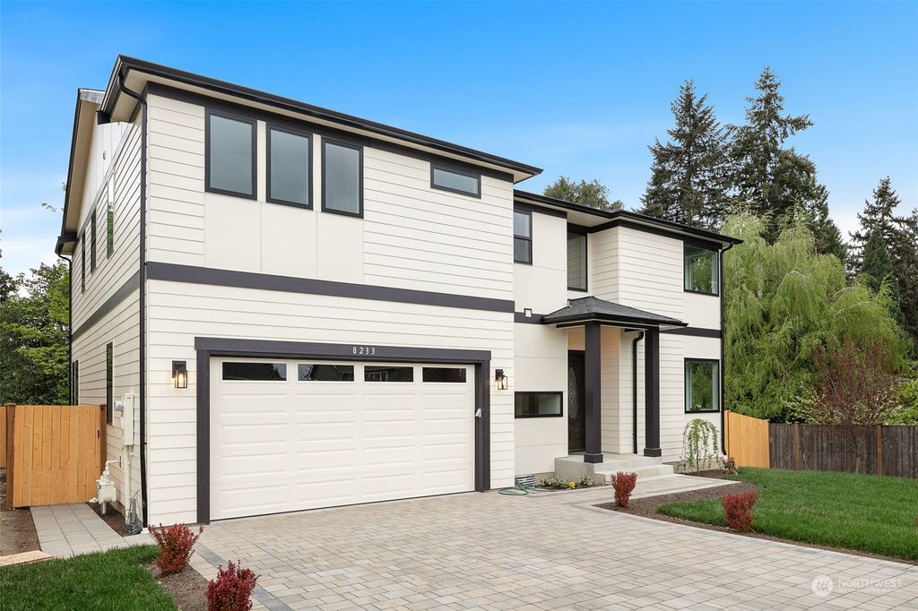 Photo of 8233 NE 124th Street, Kirkland, WA 98034 (MLS # 2227287)