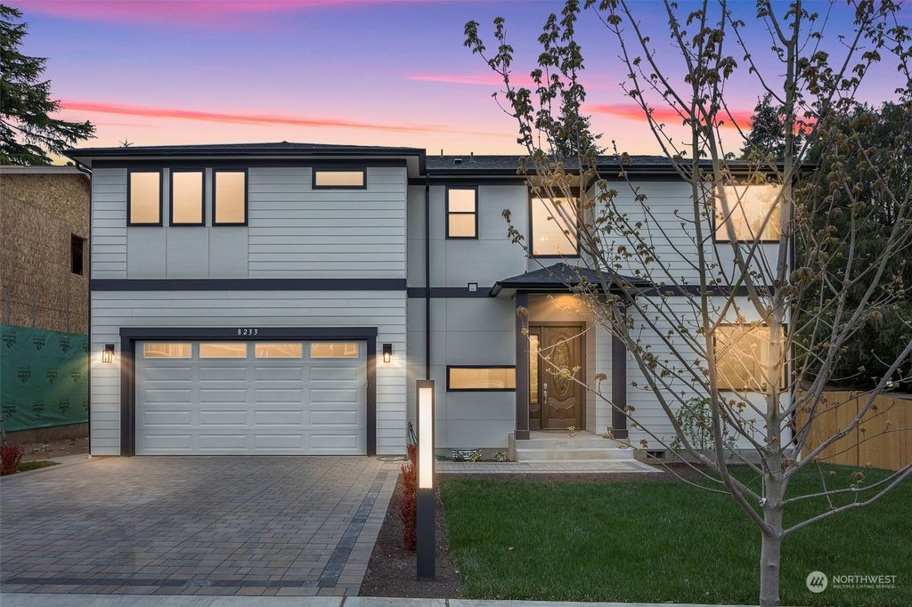 Photo of 8233 NE 124th Street, Kirkland, WA 98034 (MLS # 2227287)