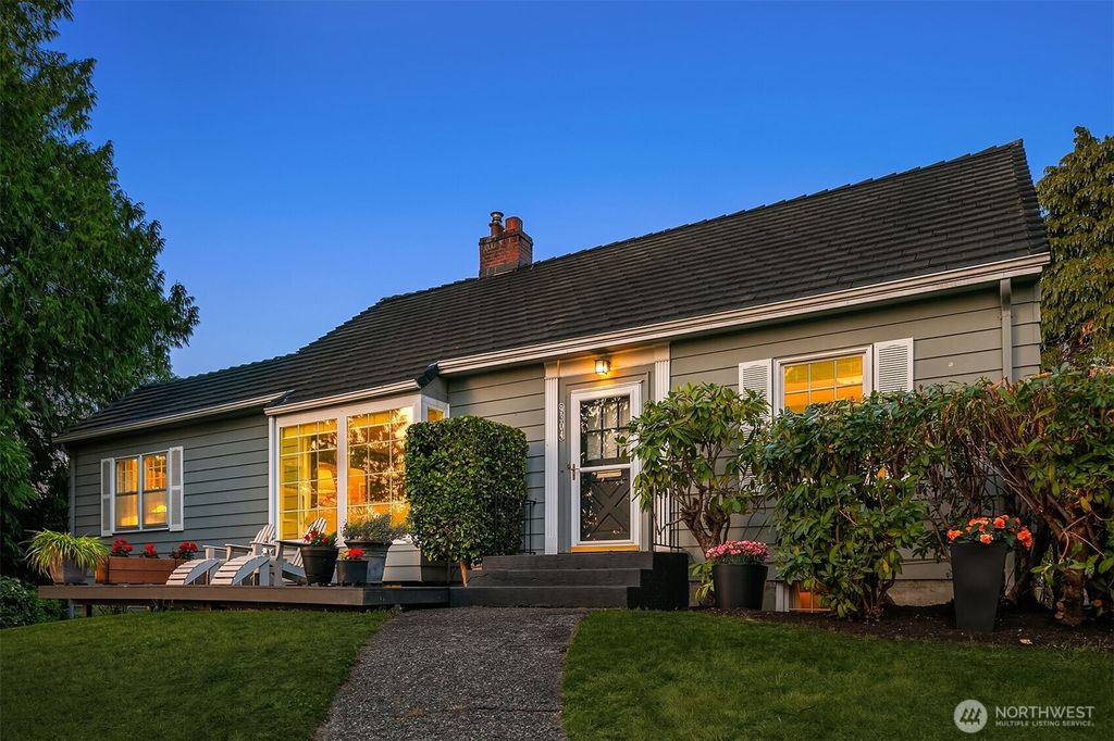 Photo of 9304 Fauntleroy Way SW, Seattle, WA 98136 (MLS # 2438692)