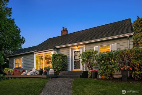 Photo of 9304 Fauntleroy Way SW, Seattle, WA 98136 (MLS # 2438692)
