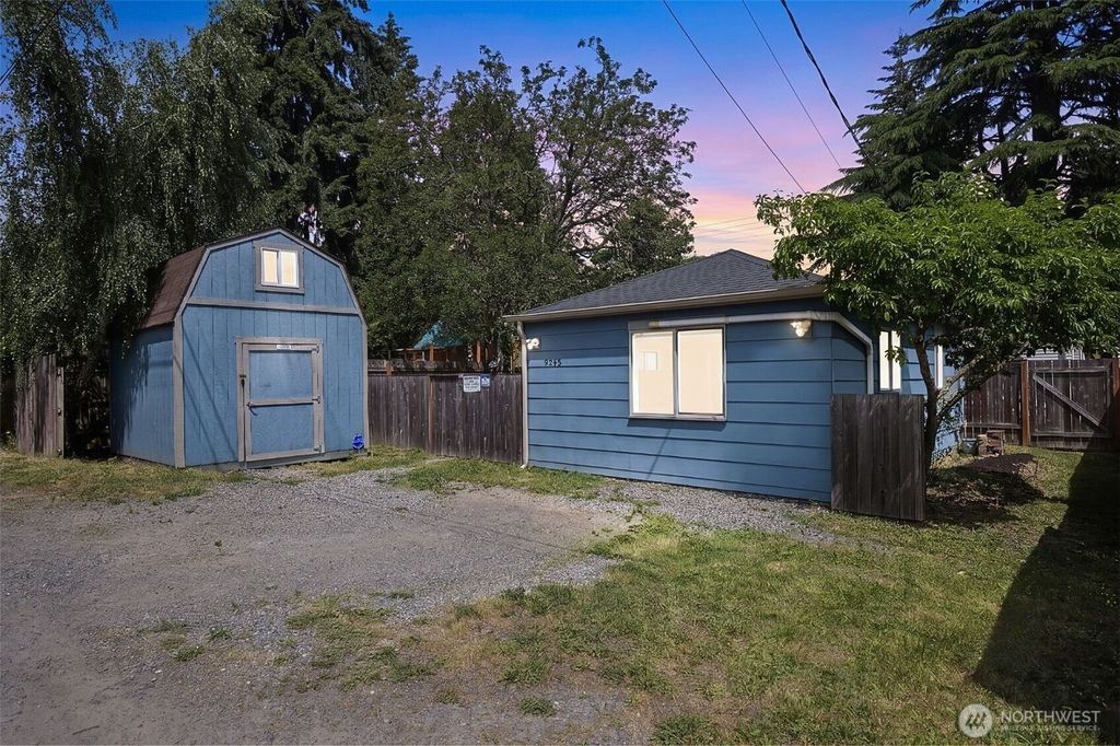 Photo of 9745 Evanston Avenue N #B, Seattle, WA 98103 (MLS # 2543501)
