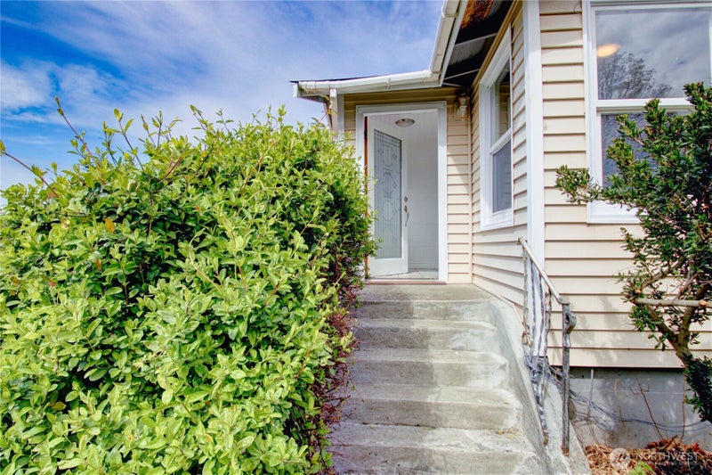 818 Serene View Road
