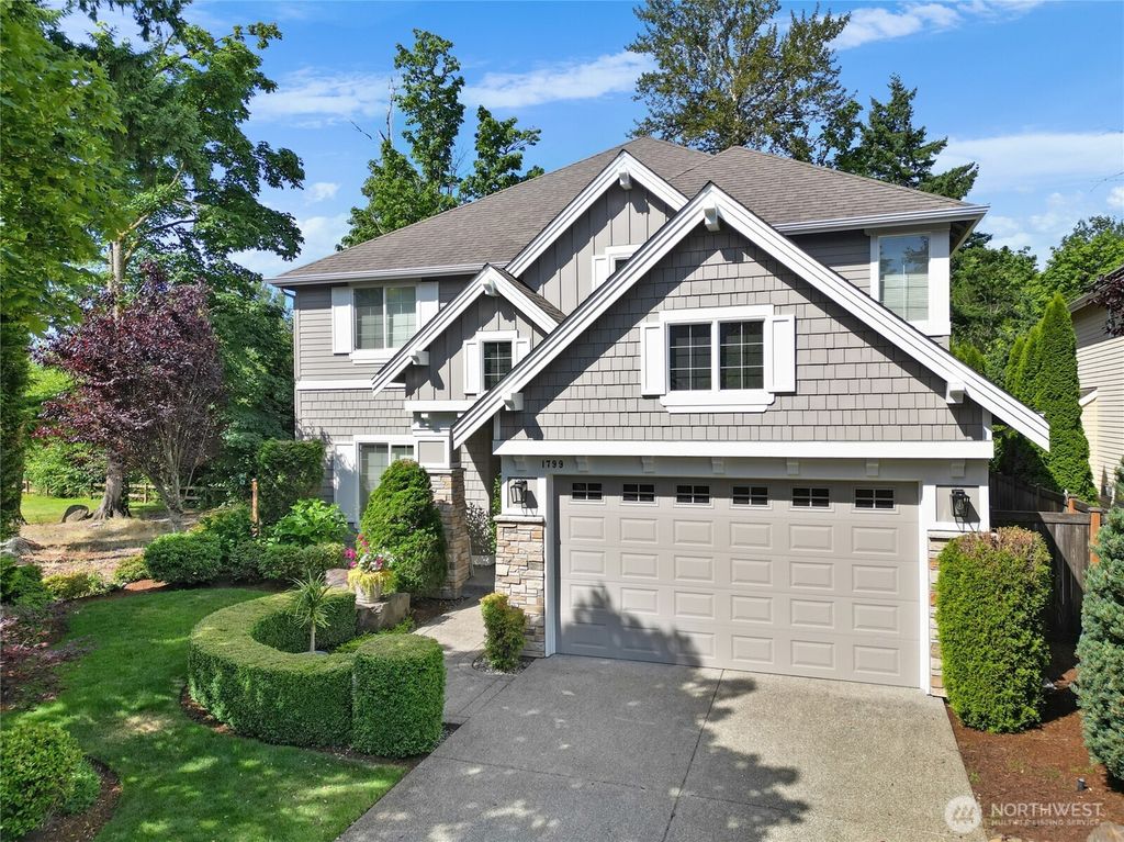 Photo of 1799 271ST Avenue SE, Sammamish, WA 98075 (MLS # 2408396)