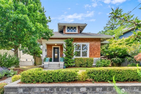 Photo of 2217 4th Avenue N, Seattle, WA 98109 (MLS # 2550165)