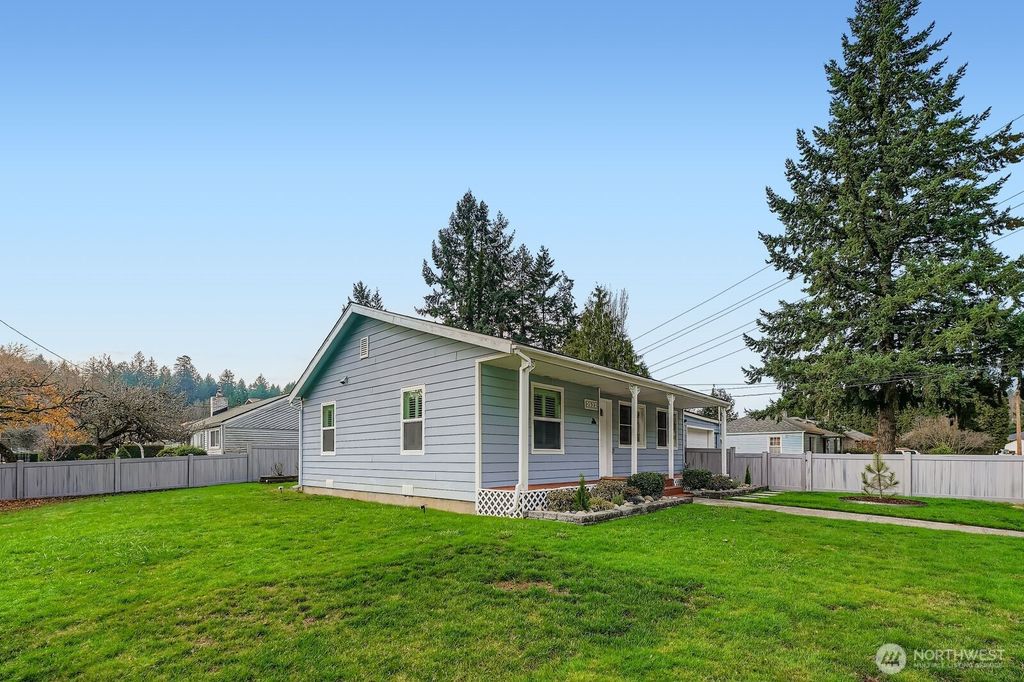 Photo of 3533 SE 5th Street, Renton, WA 98058 (MLS # 2458966)