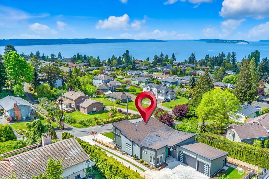 Photo of 5003 Ocean Avenue, Everett, WA 98203 (MLS # 2070099)