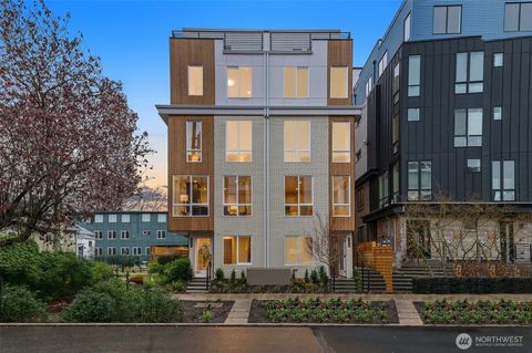 Photo of 222 D 10th Avenue E, Seattle, WA 98102 (MLS # 2516663)