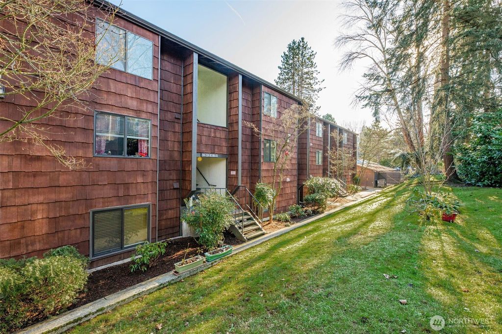 Photo of 2316 NE 89th Street #2316, Seattle, WA 98115 (MLS # 2471512)