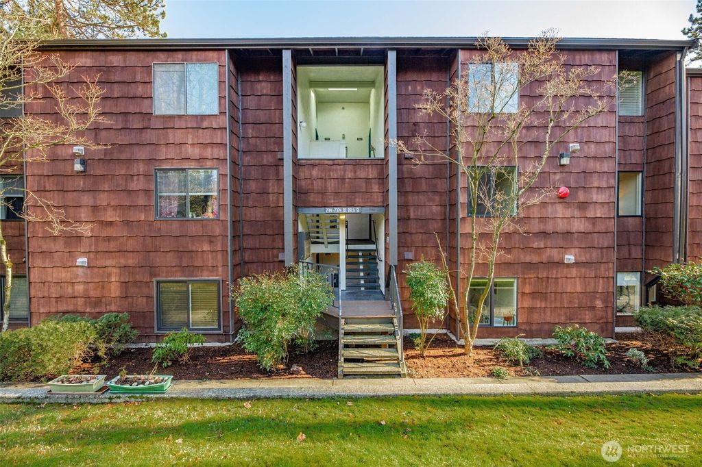Photo of 2316 NE 89th Street #2316, Seattle, WA 98115 (MLS # 2471512)