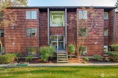 Photo of 2316 NE 89th Street #2316, Seattle, WA 98115 (MLS # 2471512)