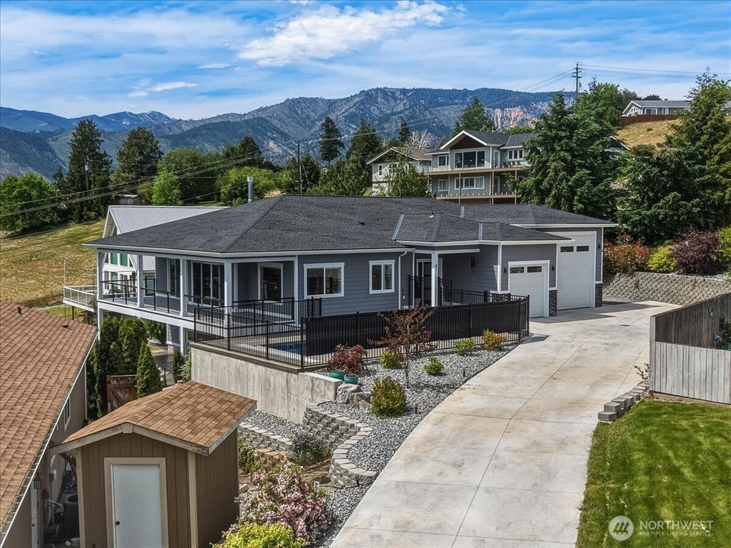 Photo of 47 Terrace Drive, Manson, WA 98831 (MLS # 2522731)