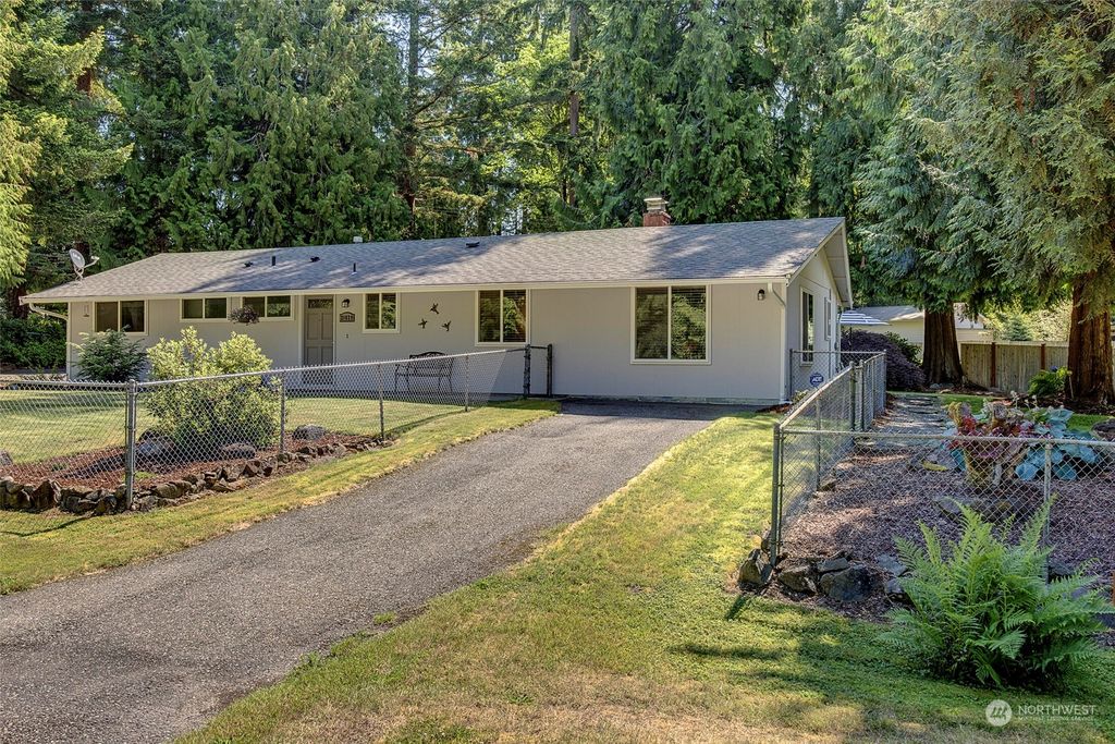 Photo of 21829 Villa Drive, Snohomish, WA 98296 (MLS # 2129557)