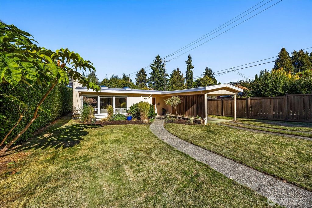 Photo of 4616 SW Hanford Street, Seattle, WA 98116 (MLS # 2444085)