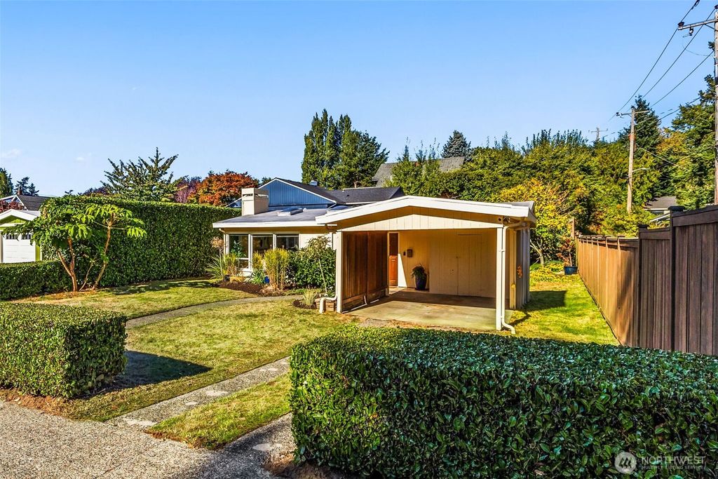 Photo of 4616 SW Hanford Street, Seattle, WA 98116 (MLS # 2444085)