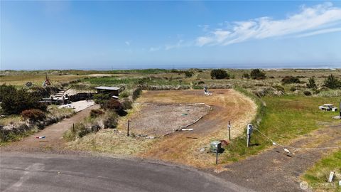 Photo of 34613 F Street, Ocean Park, WA 98640 (MLS # 2527800)
