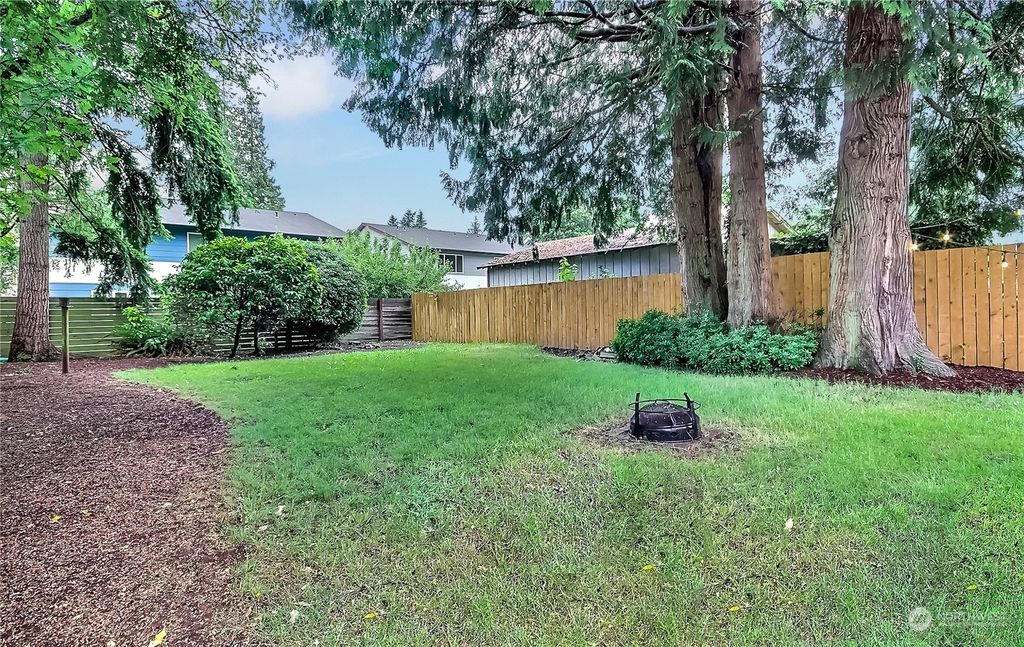 Photo of 12515 Dayton Avenue N, Seattle, WA 98133 (MLS # 2126871)