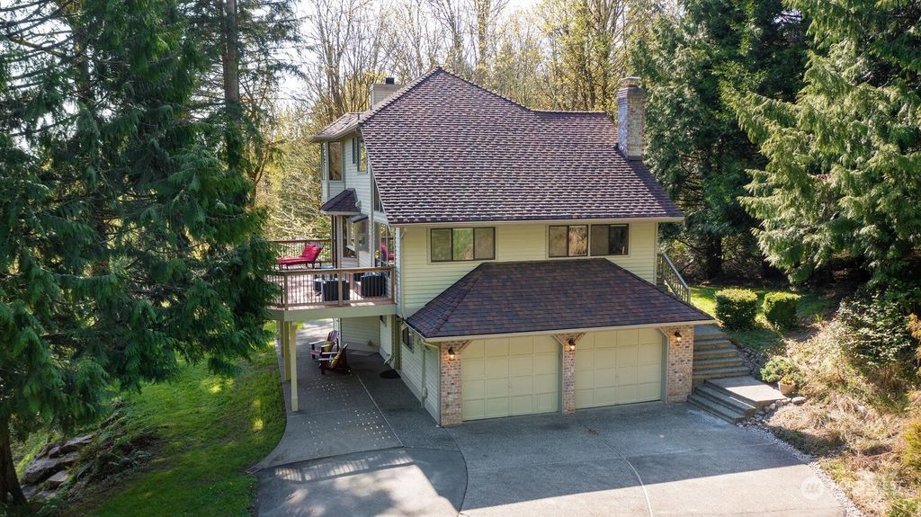 Photo of 21121 SE 122nd Street, Issaquah, WA 98027 (MLS # 2064344)