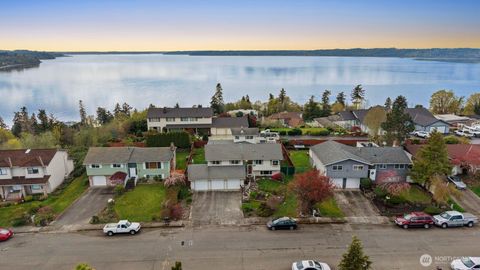 Photo of 27525 12th Place S, Des Moines, WA 98198 (MLS # 2506609)