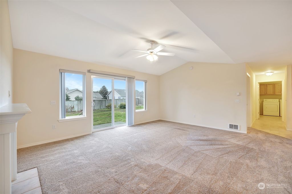 listing image 9363131465192117608
