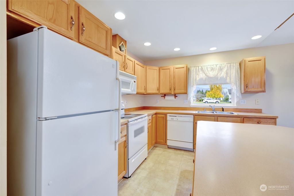 listing image 9367501465014518008
