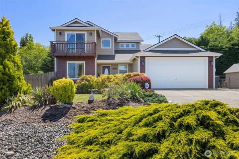 Photo of 1108 Eckard Avenue, Port Angeles, WA 98362 (MLS # 2545976)