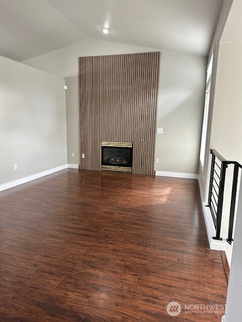 1130 NW Pike Street NW