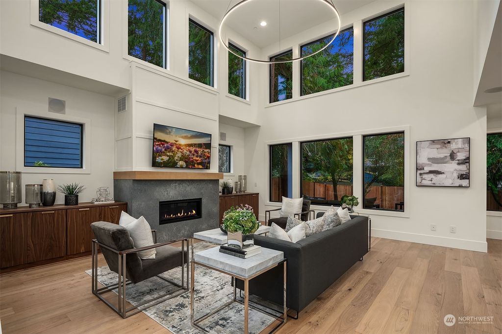 Photo of 11219 115th Place NE, Kirkland, WA 98033 (MLS # 2315532)