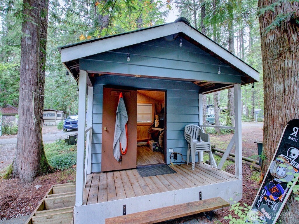 Photo of 184 Fireside Lodge Circle, Deming, WA 98244 (MLS # 2578810)