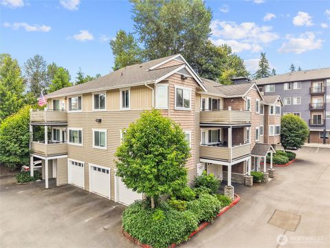 Photo of 13511 97th Avenue E #304, Puyallup, WA 98373 (MLS # 2401054)