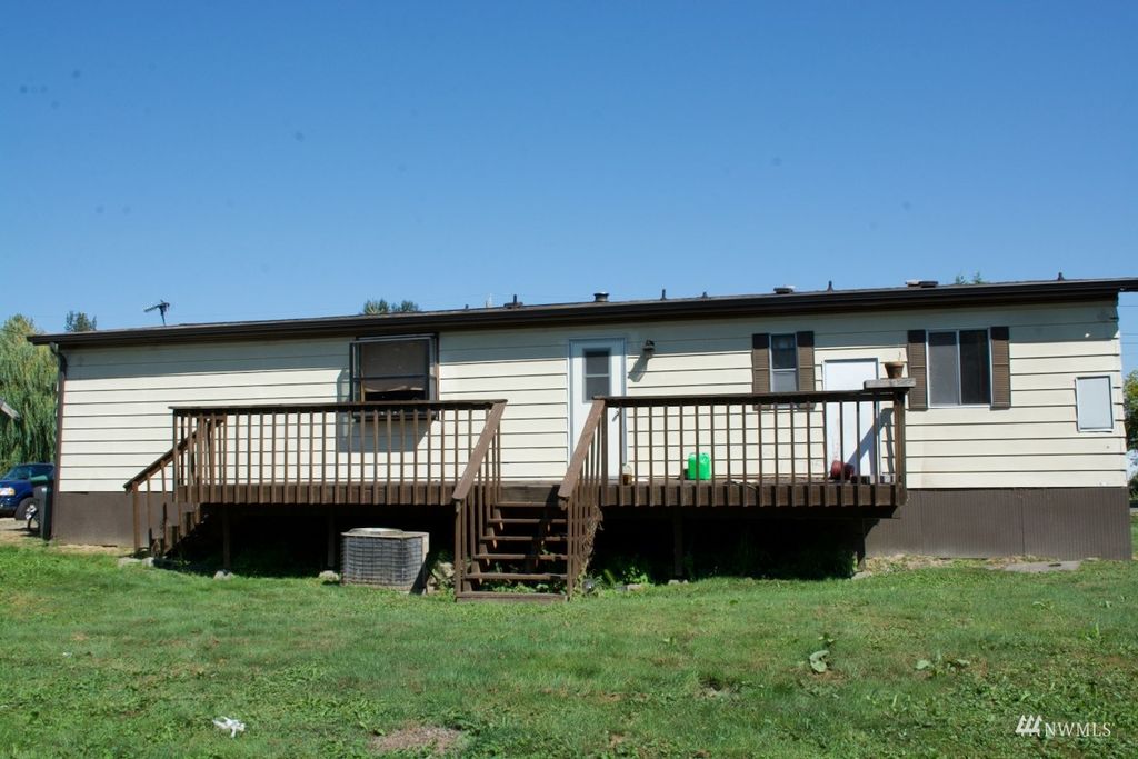 Photo of 311 Washington Boulevard, Algona, WA 98001 (MLS # 1989522)