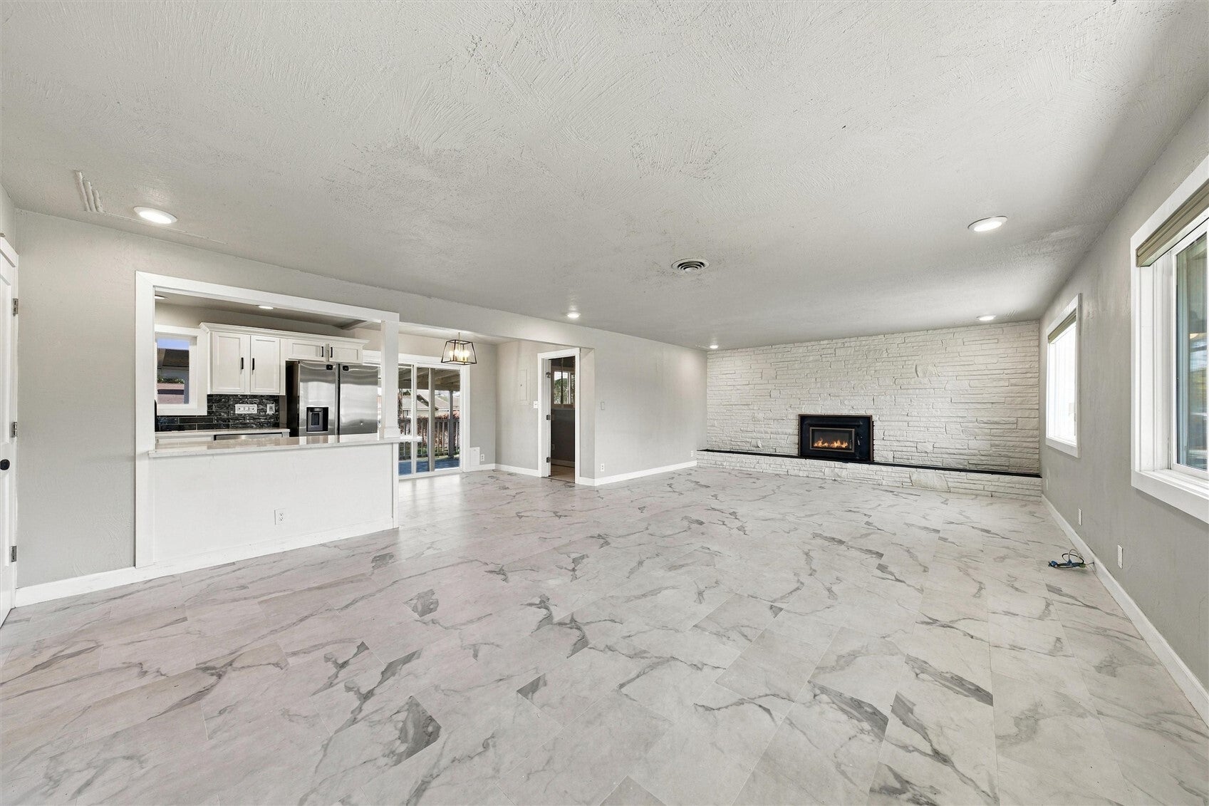 857 N Vista Drive