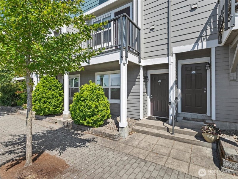 758 SE Fairwinds Loop