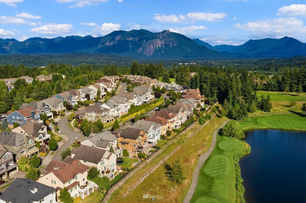 Photo of 6901 Oakmont Avenue SE, Snoqualmie, WA 98065 (MLS # 1969458)
