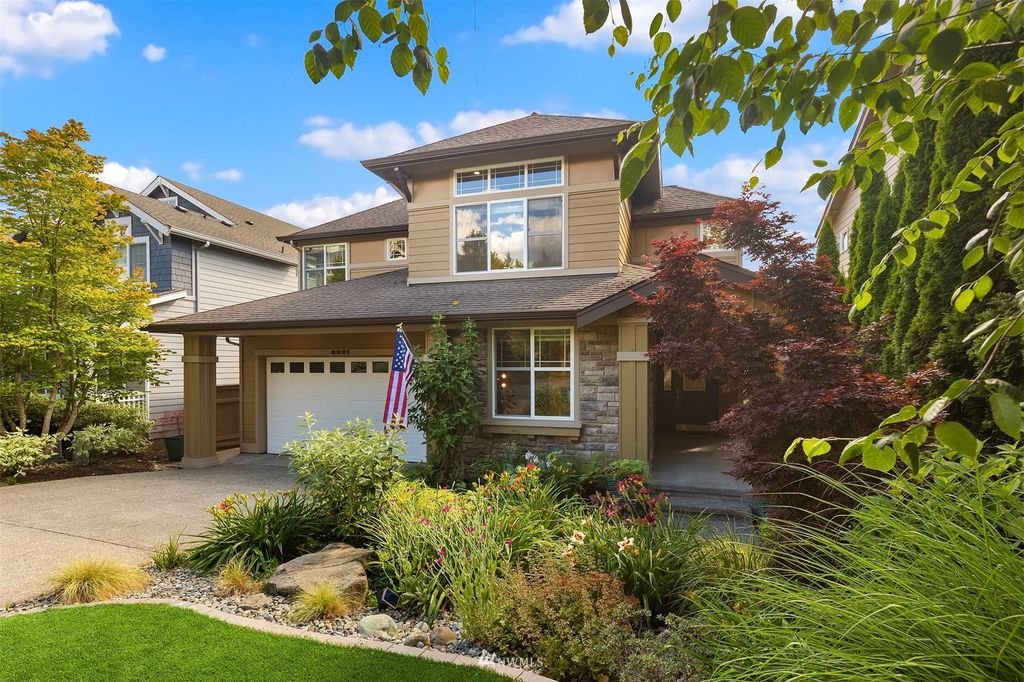 Photo of 6901 Oakmont Avenue SE, Snoqualmie, WA 98065 (MLS # 1969458)