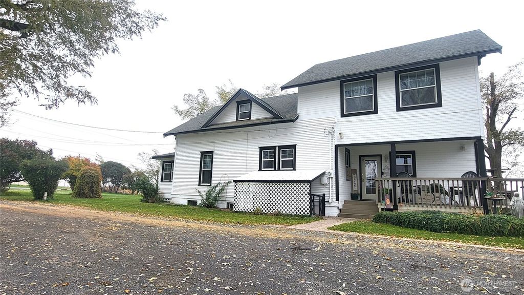 Photo of 1113 S County Road, Warden, WA 98857 (MLS # 2451271)