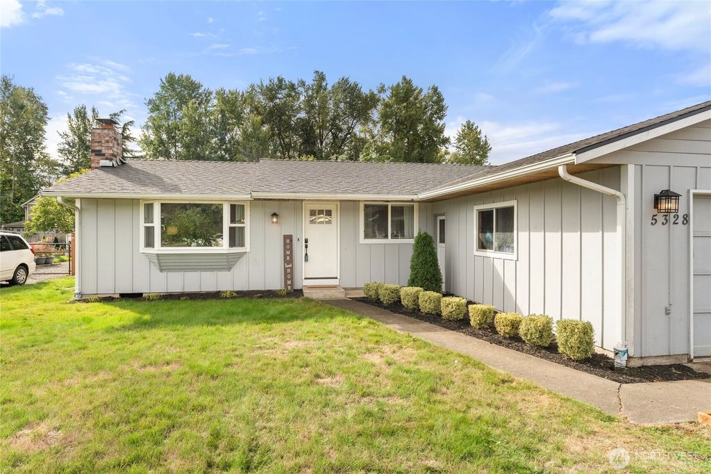 Photo of 5328 119th Place NE, Marysville, WA 98271 (MLS # 2436370)