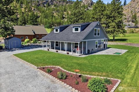 Photo of 85 Golf Course Drive, Pateros, WA 98846 (MLS # 2520241)