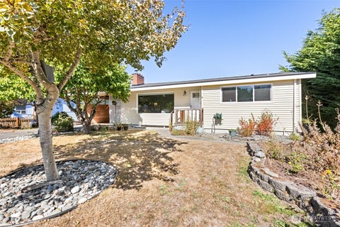 Photo of 213 W Park Avenue, Port Angeles, WA 98362 (MLS # 2584322)