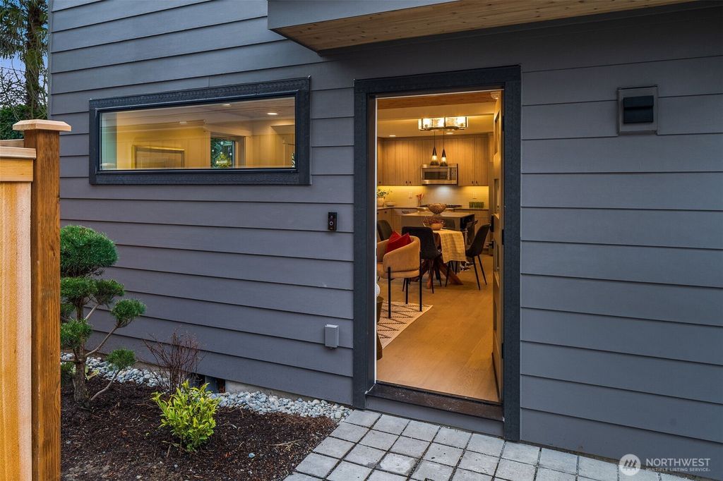 Photo of 809 W Armour Street, Seattle, WA 98119 (MLS # 2458245)