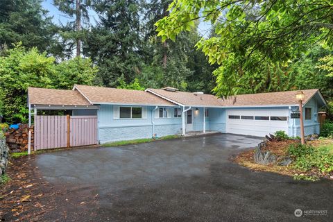 Photo of 10102 Cedrona Street SW, Lakewood, WA 98498 (MLS # 2167829)
