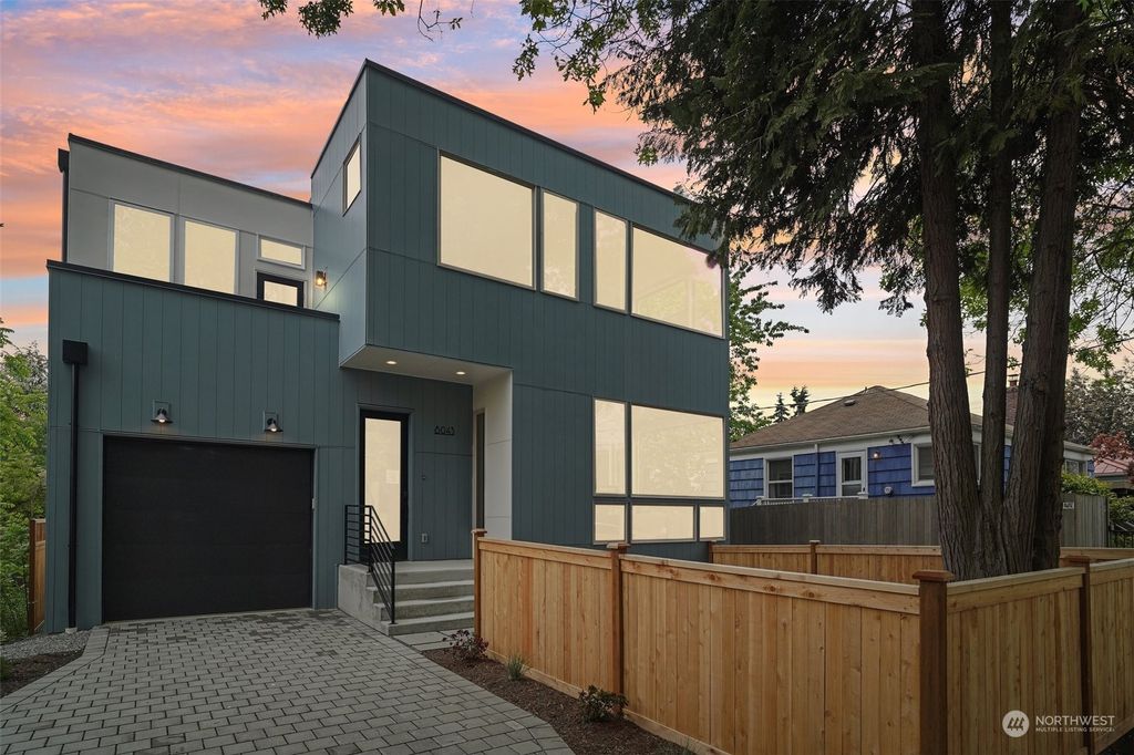 Photo of 8043 Wallingford Avenue N, Seattle, WA 98103 (MLS # 2242760)