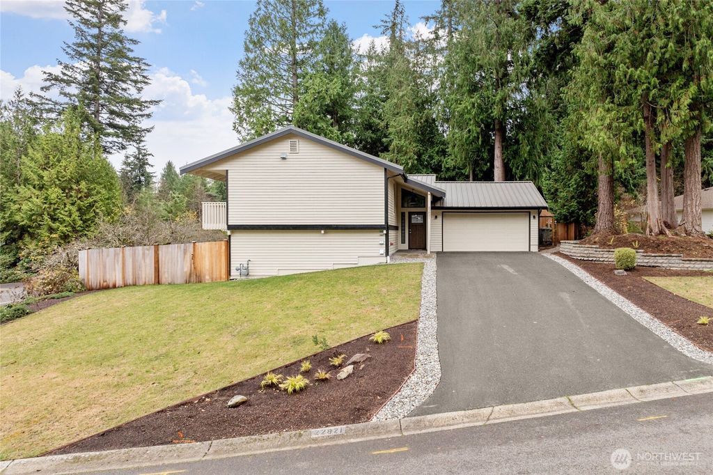Photo of 22821 NE 23rd Street, Sammamish, WA 98074 (MLS # 2331787)