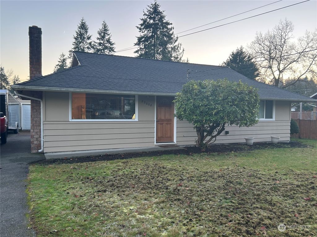 Photo of 22008 Locust Place, Lynnwood, WA 98036 (MLS # 2323116)