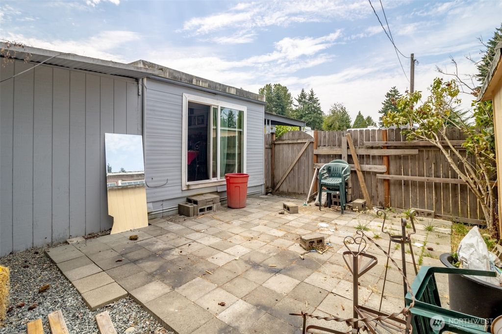 Photo of 1831 S 268th Street #3, Des Moines, WA 98198 (MLS # 2414752)
