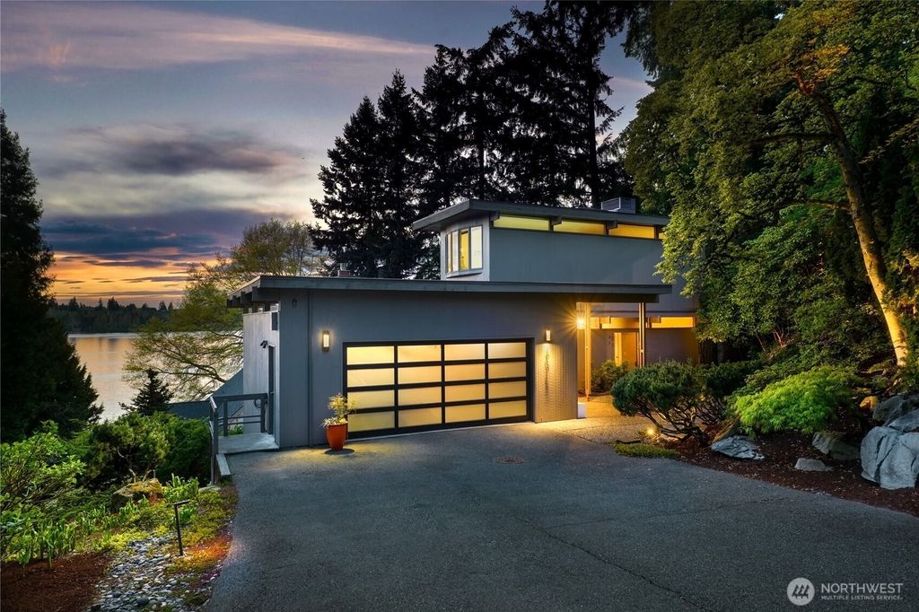 Photo of 2019 Killarney Way, Bellevue, WA 98004 (MLS # 2409710)