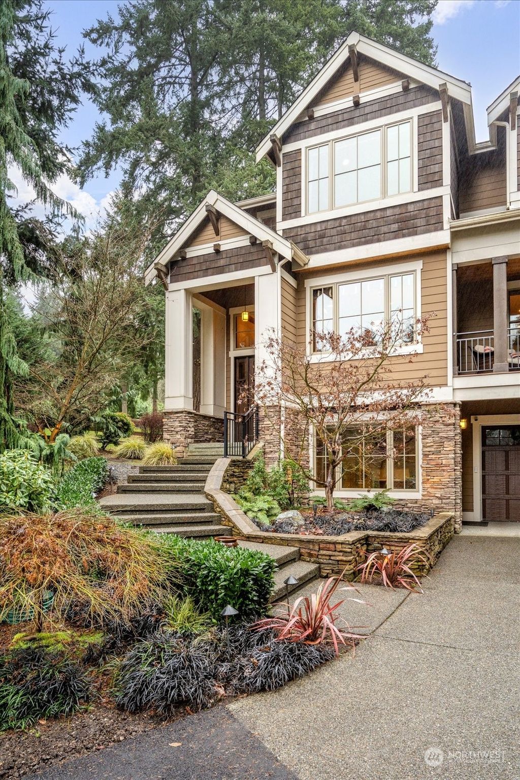 Photo of 2950 122nd Place NE, Bellevue, WA 98005 (MLS # 2205755)