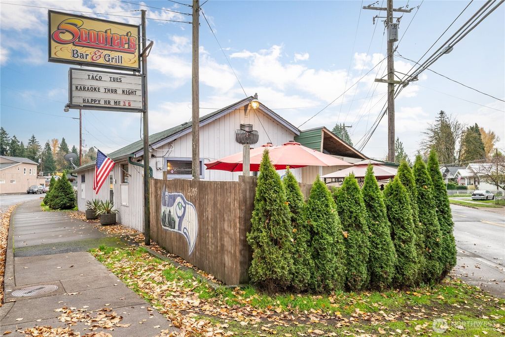 Photo of 1107 N Pacific Avenue, Kelso, WA 98626 (MLS # 2460477)