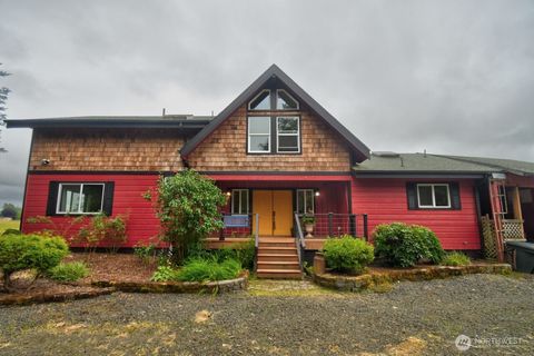 Photo of 129 Camp One Road, Raymond, WA 98577 (MLS # 2406461)