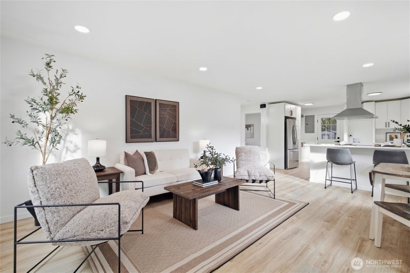 929 E 63rd Street